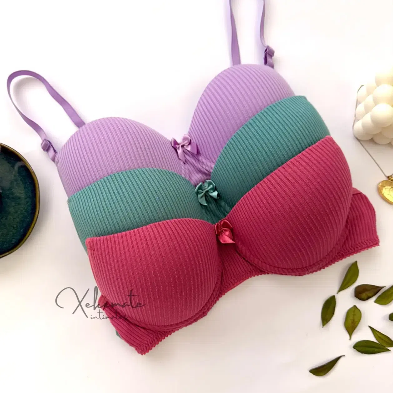 Kit 5 Sutiãs Suede com Bojo Canelado Liso Soutien Básico Confortável Moda Feminina Alças Reguláveis Fecho Traseiro